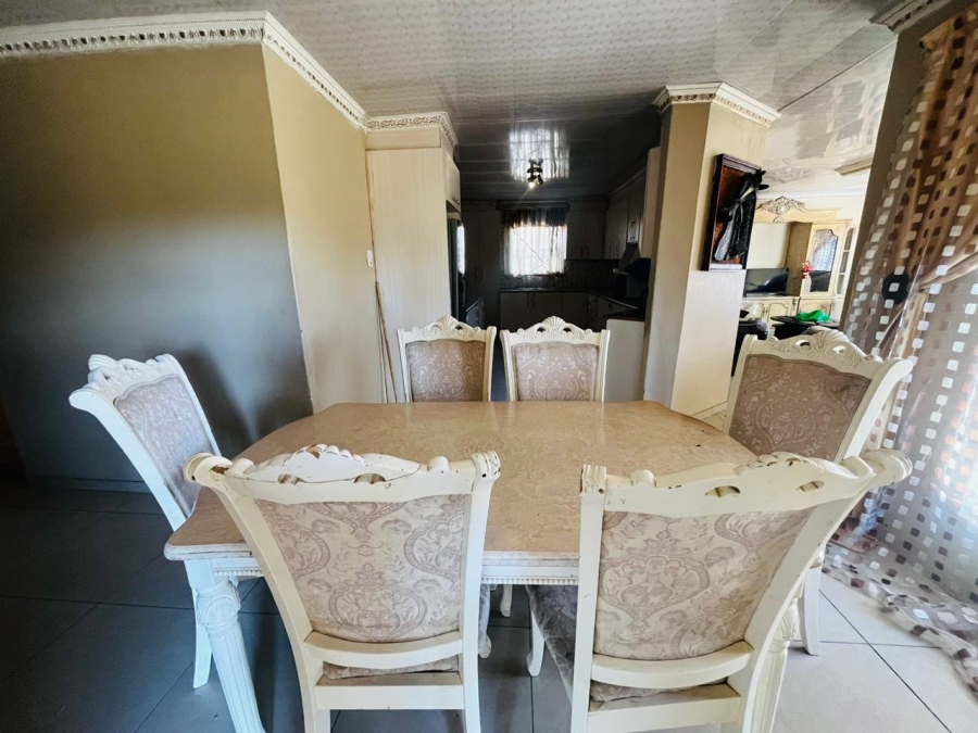 4 Bedroom Property for Sale in Grasslands Free State